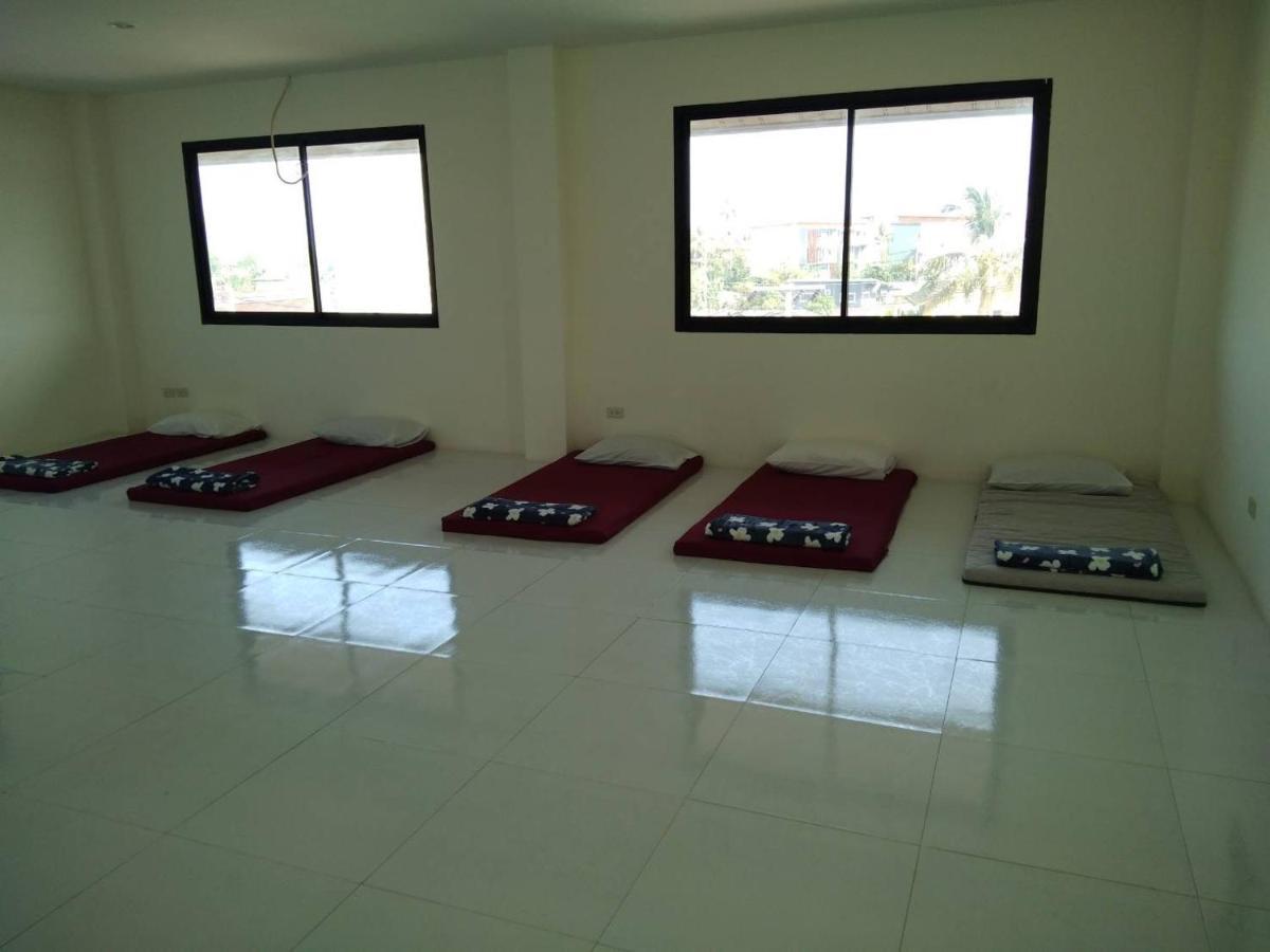 Dee Dee Mansion Airport Apartment Nai Yang Beach Exterior foto