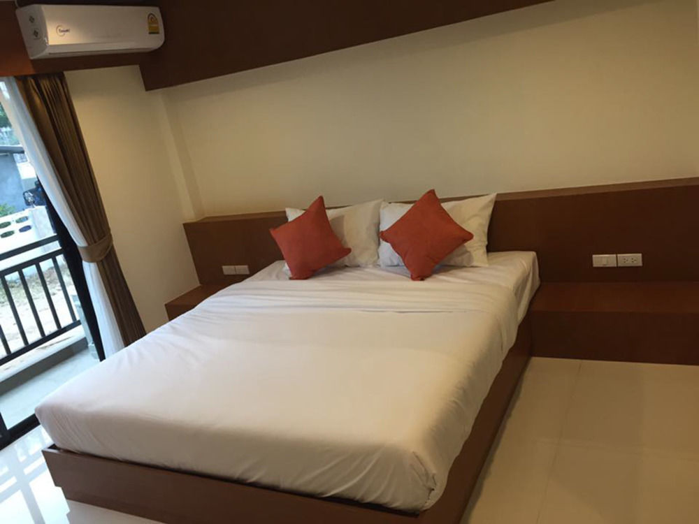 Dee Dee Mansion Airport Apartment Nai Yang Beach Exterior foto